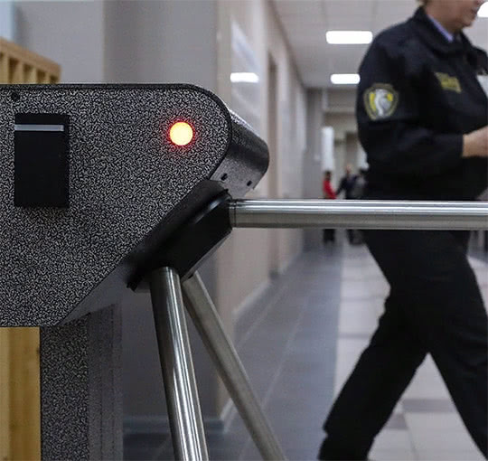 Услуги обучения в «Центр-Безопасность» — Подготовка сотрудников ЧОП по обеспечению безопасности образовательных учреждений — фото